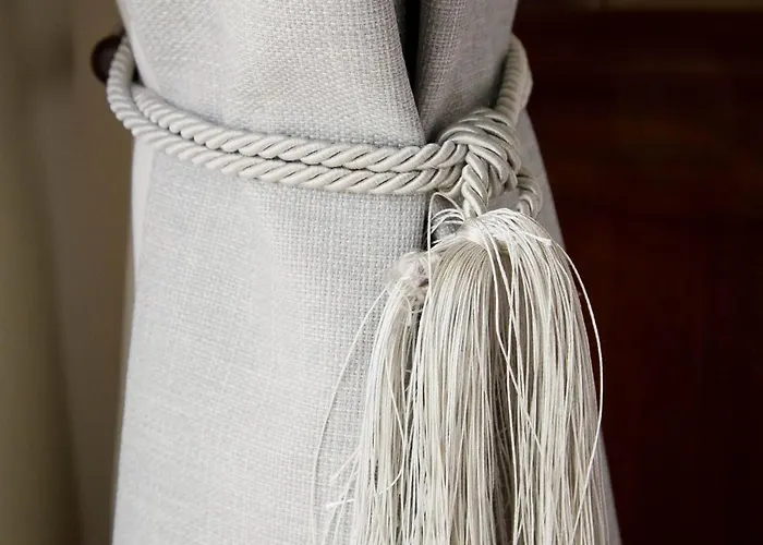 Aparthotel Acropolis 2*