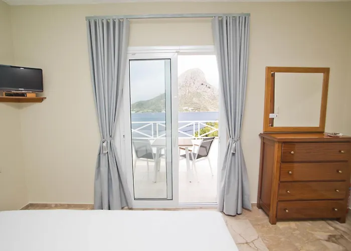 Acropolis Aparthotel