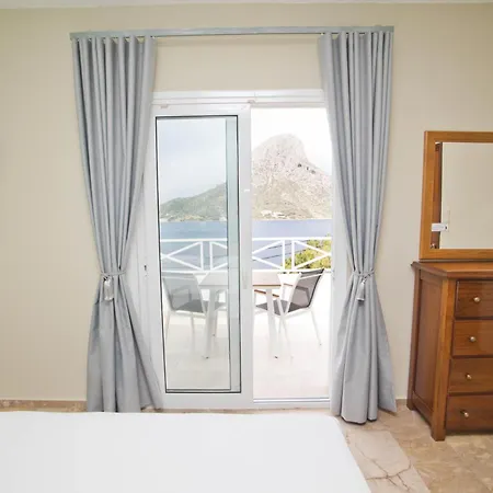 Acropolis Aparthotel